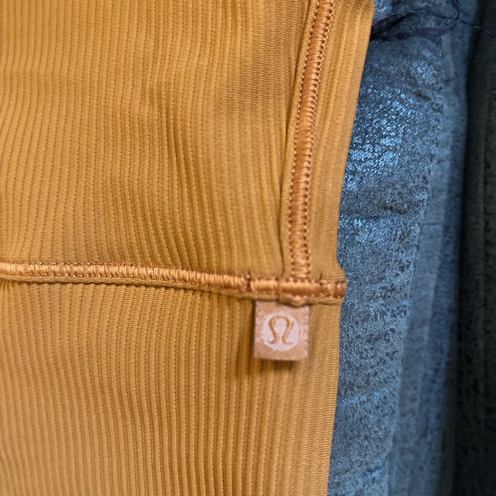 Lululemon Ribbed Reversible crop tank